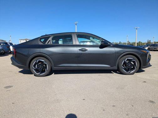 Interstellar Gray 2025 Kia K4 EX