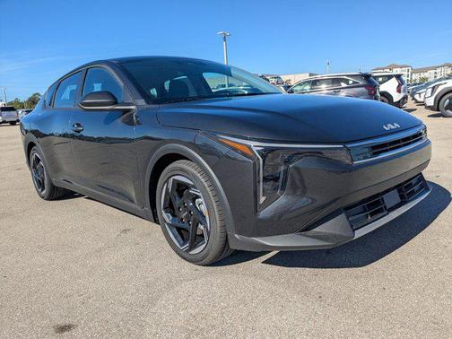 Interstellar Gray 2025 Kia K4 EX