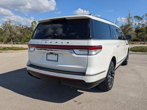 2022 Lincoln Navigator L Black Label