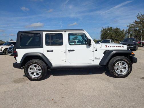 2021 Jeep Wrangler Unlimited Islander 4x4
