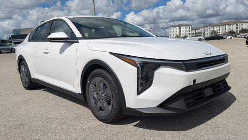 2025 Kia K4 LX