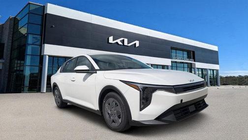 2025 Kia K4 LX