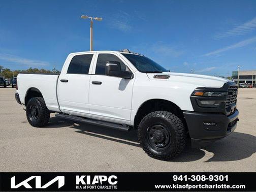 2025 RAM 2500 Tradesman Crew Cab 4x4 6'4' Box