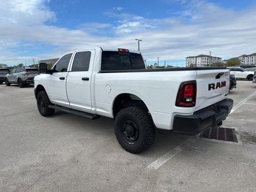 2025 RAM 2500 Tradesman Crew Cab 4x4 6'4' Box