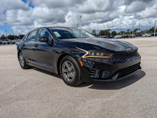 2023 Kia K5 LXS