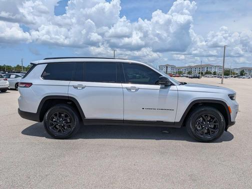 Silver Zynith 2024 Jeep Grand Cherokee L Altitude