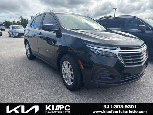 Mosaic Black Metallic 2022 Chevrolet Equinox LS