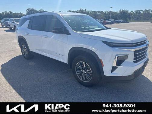 Summit White 2025 Chevrolet Traverse LT