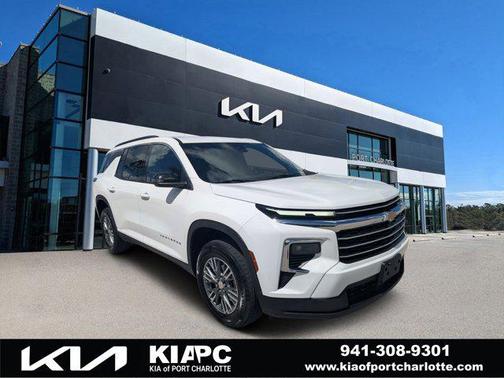 Summit White 2025 Chevrolet Traverse LT