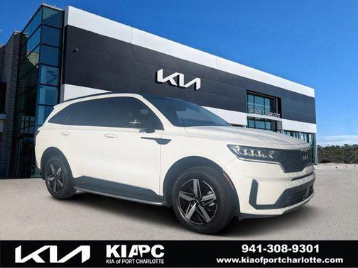 Glacial White Pearl 2022 Kia Sorento EX