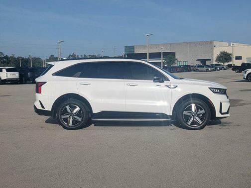 Glacial White Pearl 2022 Kia Sorento EX