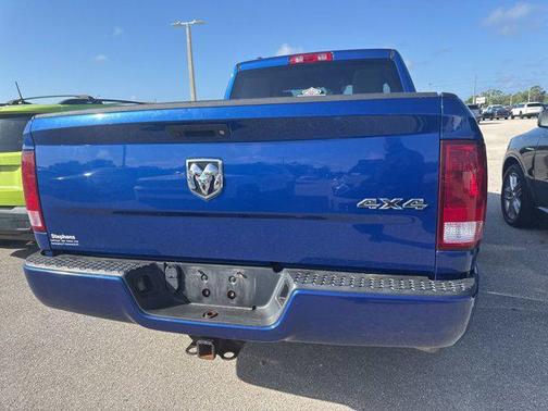Blue Streak Pearlcoat 2018 RAM 1500 Express