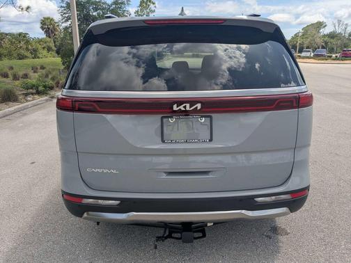 Ceramic Silver 2024 Kia Carnival SX Prestige