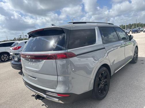 Ceramic Silver 2024 Kia Carnival SX Prestige
