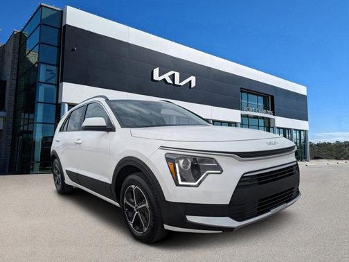 2024 Kia Niro LX