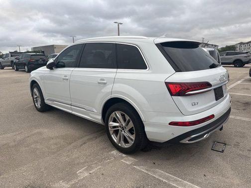 Glacier White Metallic 2022 Audi Q7 55 Premium Plus