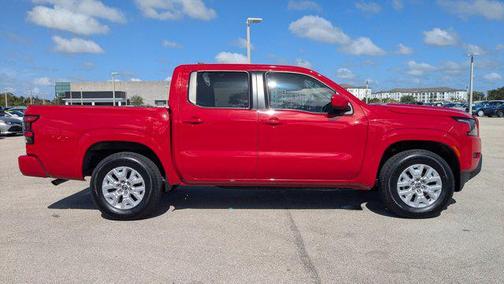 2022 Nissan Frontier SV