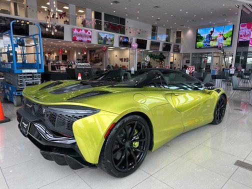 2025 McLaren Artura TechLux