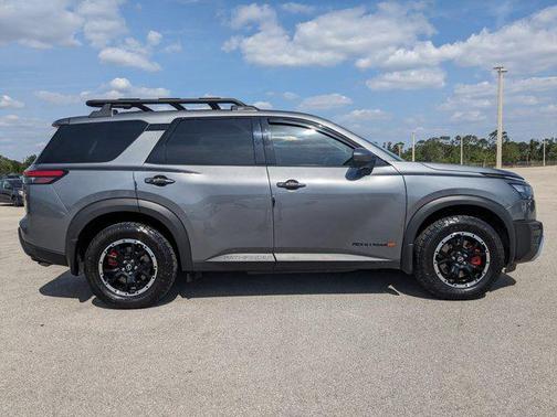 2024 Nissan Pathfinder Rock Creek 4WD