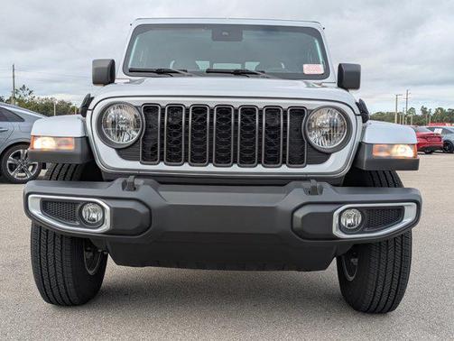 2024 Jeep Gladiator Sport S