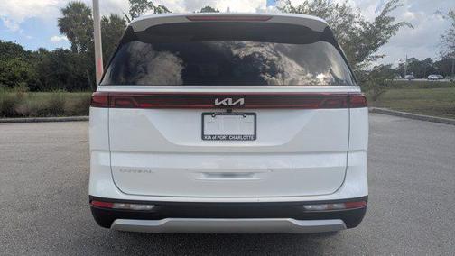 2024 Kia Carnival LX