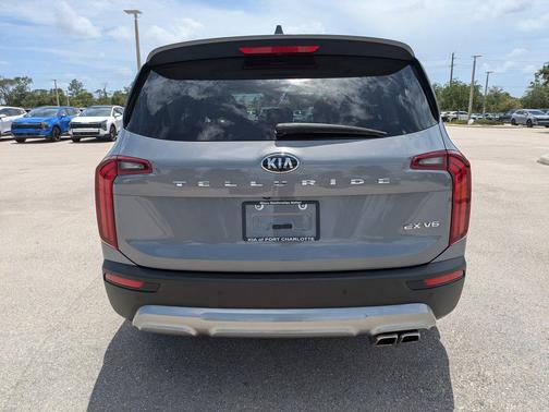 Everlasting Silver 2020 Kia Telluride EX