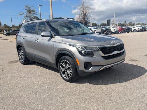 2022 Kia Seltos EX