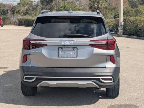 2022 Kia Seltos EX