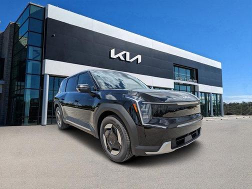 2026 Kia EV9 Light Long Range