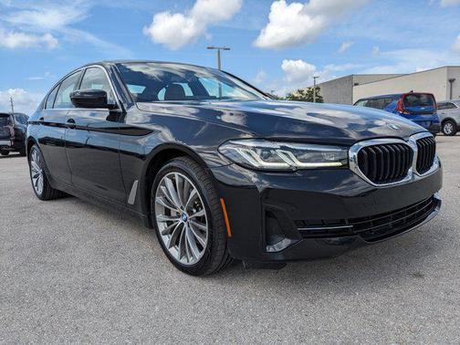 2022 BMW 530 i