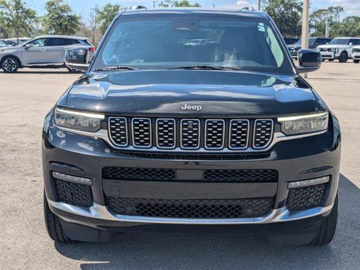 Diamond Black Crystal Pearlcoat 2023 Jeep Grand Cherokee L Summit