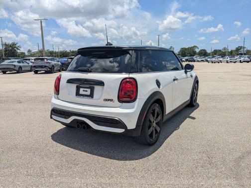 Nanuq White Metallic 2024 MINI Hardtop Cooper S