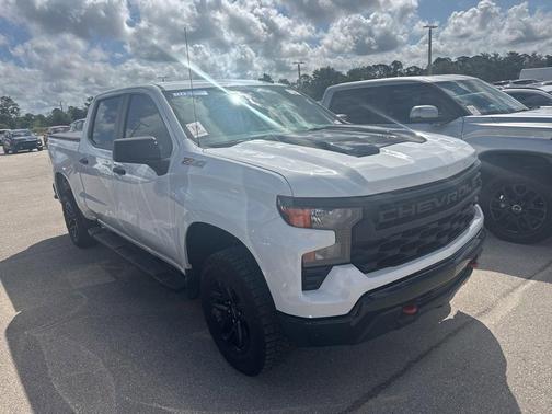 Summit White 2024 Chevrolet Silverado 1500 Custom Trail Boss
