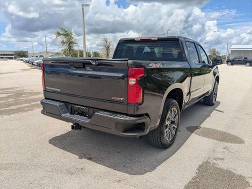 Dark Ash Metallic 2024 Chevrolet Silverado 1500 RST