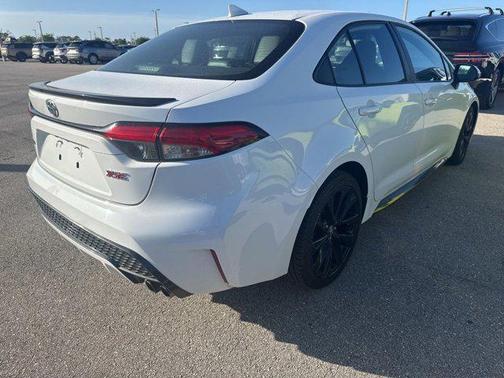 Super White 2021 Toyota Corolla XSE
