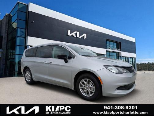 Silver Mist Clearcoat 2024 Chrysler Voyager LX