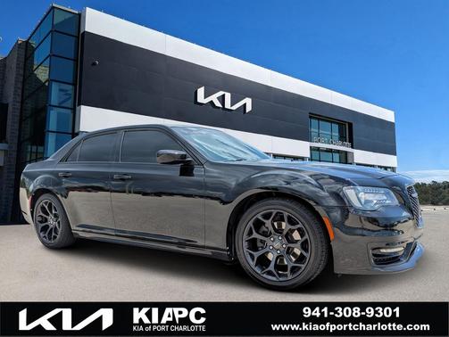 Gloss Black 2019 Chrysler 300 S