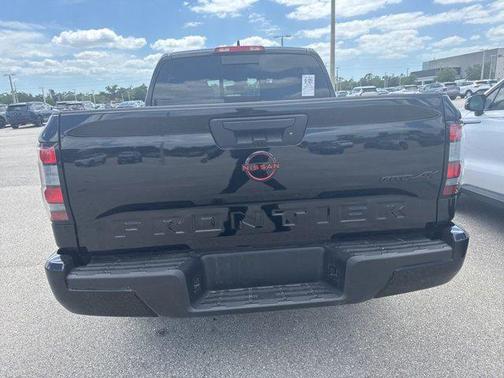 Super Black 2024 Nissan Frontier PRO-4X