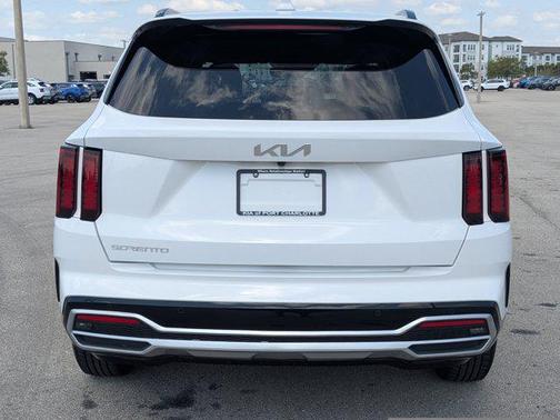 Glacial White Pearl 2023 Kia Sorento S