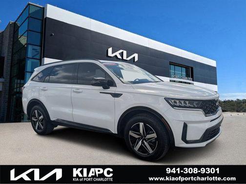 Glacial White Pearl 2023 Kia Sorento S