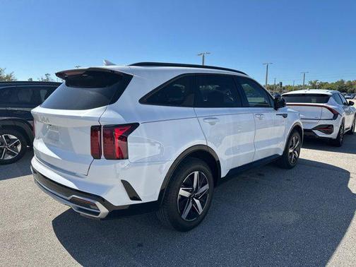 2023 Kia Sorento S