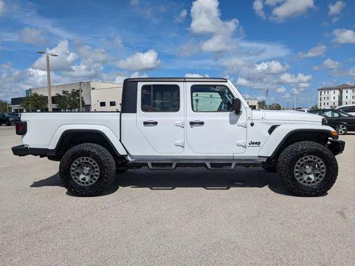 2022 Jeep Gladiator Altitude 4x4