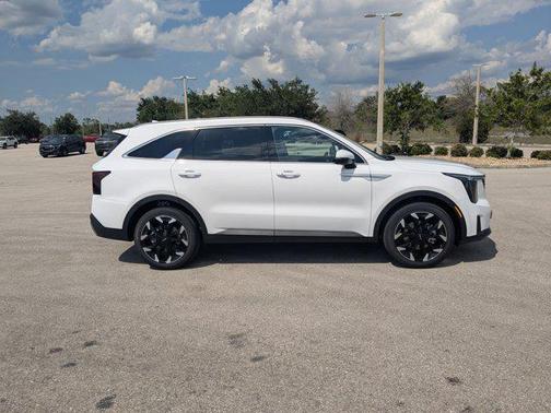 Glacial White Pearl 2026 Kia Sorento EX