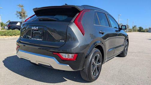 2025 Kia Niro SX