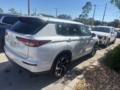 2022 Mitsubishi Outlander ES 2.5 2WD