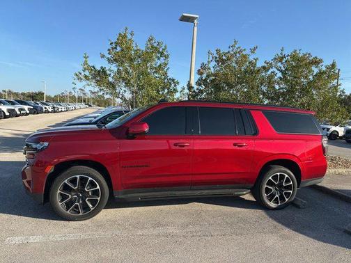 2022 Chevrolet Suburban RST