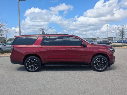 2022 Chevrolet Suburban RST