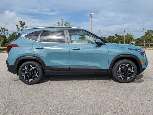2025 Kia Seltos EX