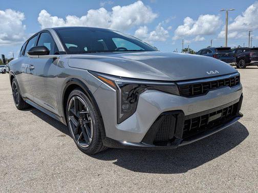 2025 Kia K4 GT-Line
