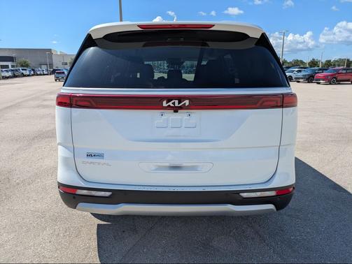 Snow White Pearl 2024 Kia Carnival LX
